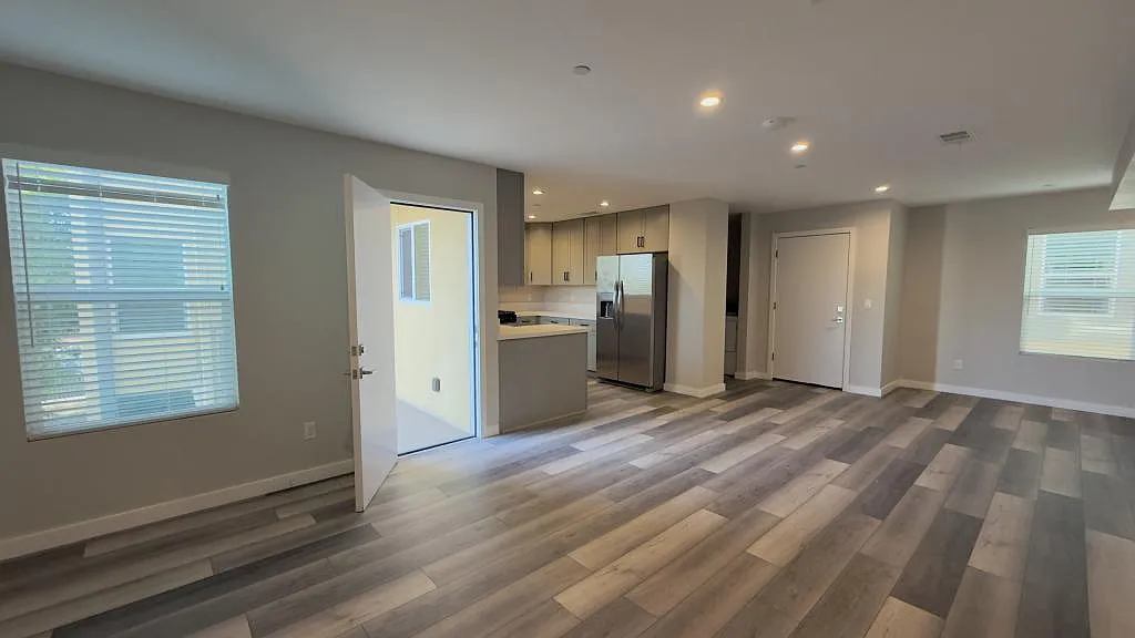4965 Imperial Ave, Unit 7 — Photo 1