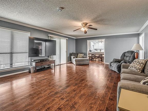 5th image of 617 S Willowood Dr