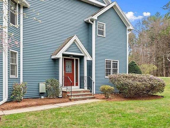 3rd image of 31 Forest Ln