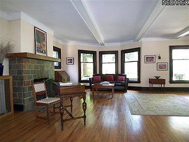 3rd image of 3015 Lincoln Blvd
