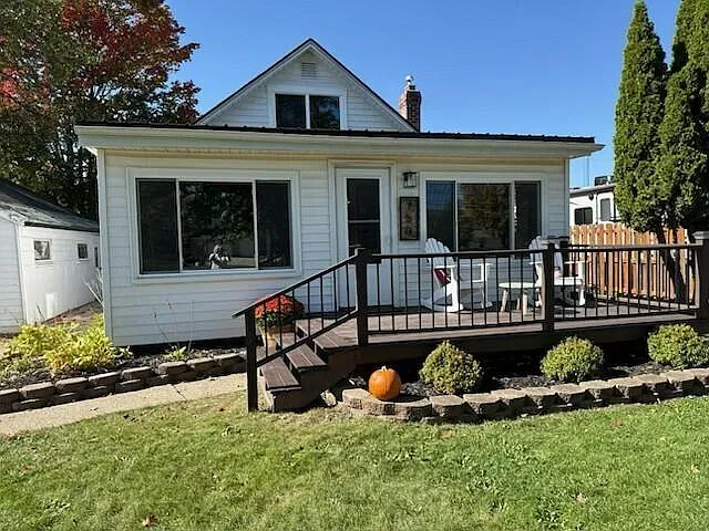 2 bed, 1.5 bath, 971 sqft, $1,495 — Photo 2
