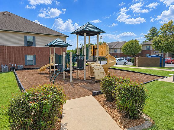 4th image of 1310 Hazel Ln #37