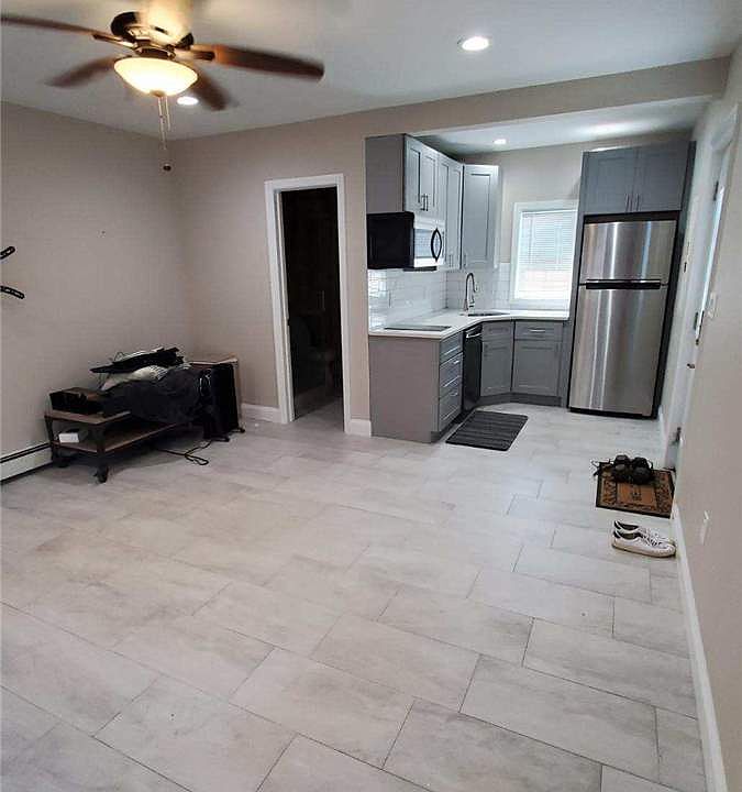 2nd image of 635 E Olive St #1