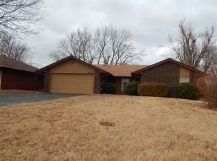 2052 Windmill Ln, Enid, OK 73703