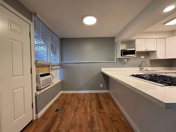 3rd image of 353 S 1100 E APT 1