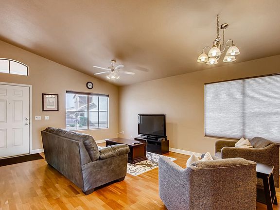 2514 S Athena Cir Mesa AZ-large-008-9-Li