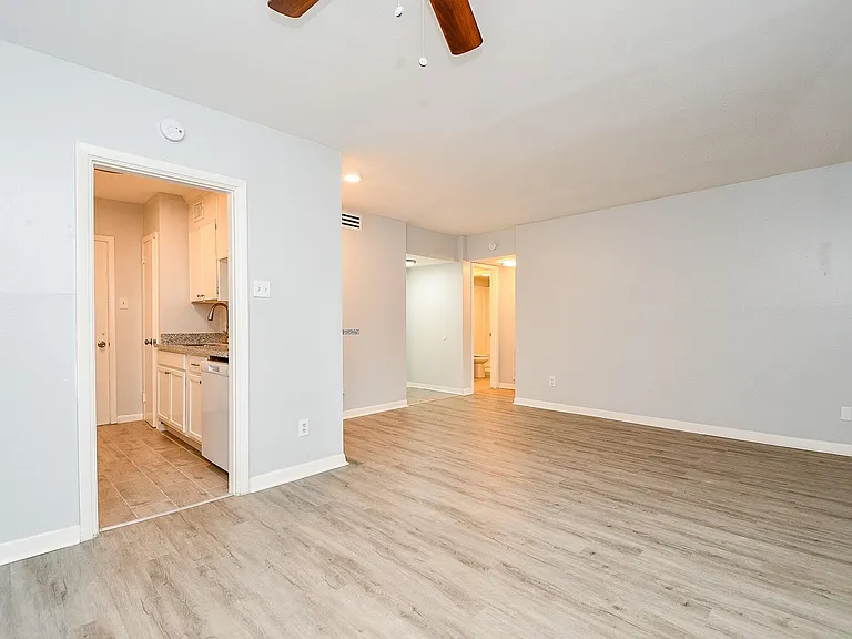 2822 Briarhurst Dr #43 — Photo 7