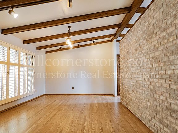 5th image of 3427 Clubheights Dr