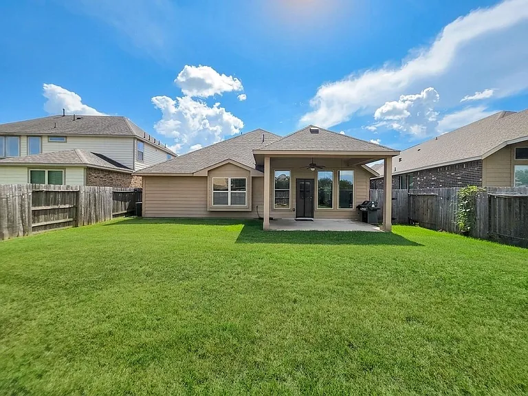 8206 Oxbow Manor Ln — Photo 37