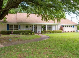 1951 Fairfax St, Paris, TX 75460