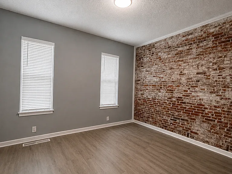 4620 Michigan Ave — Photo 2