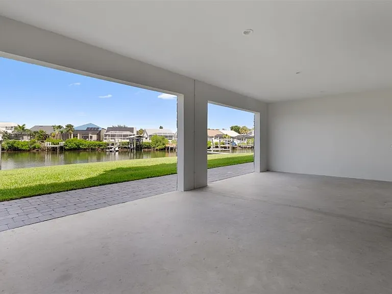 772 Gran Kaymen Way — Photo 34