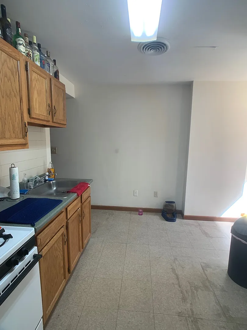 4028 Market St — Photo 3