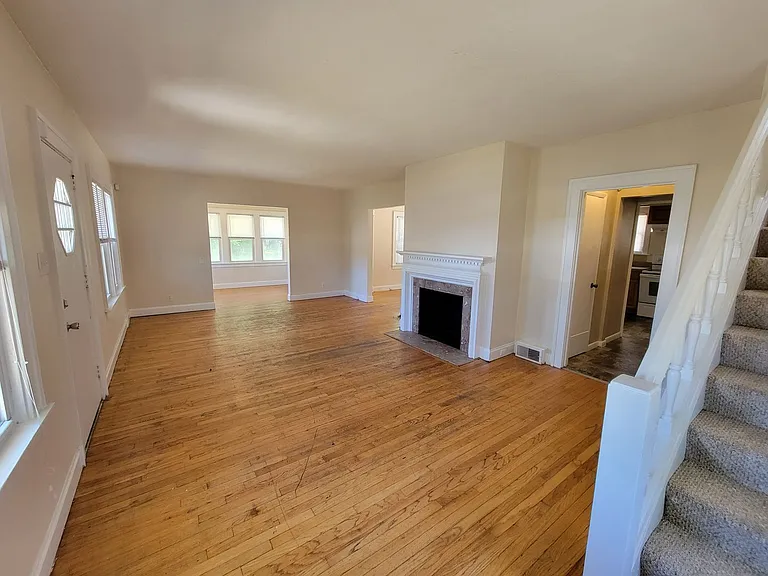 1444 S Bend Ave — Photo 7