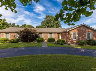 1123 Secretariat Dr E, Danville, KY 40422