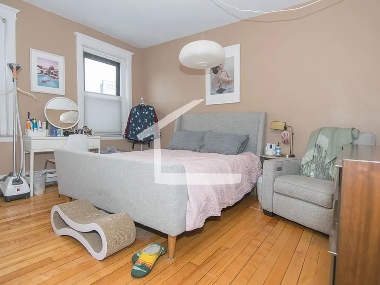 183 Glenville Ave #7 — Photo 2