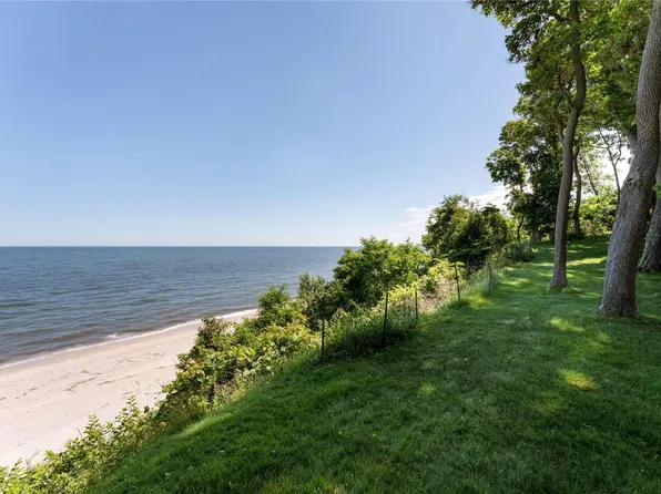 141 Briarcliff Road, Shoreham, NY 11786