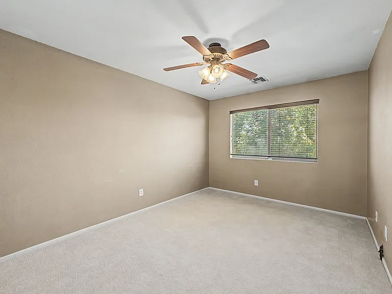4809 W Valencia Dr — Photo 12
