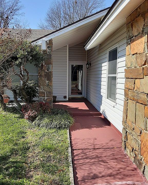 Lovely covered entrance 