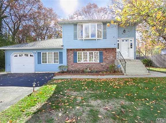 2nd image of 74 Beach St