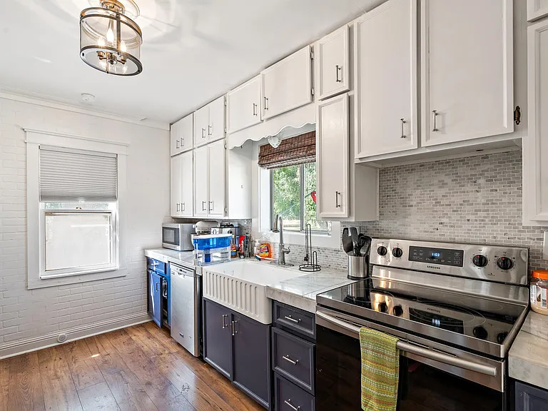120 S Pine St #2 — Photo 5