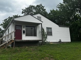 205 W Hobson Ave, Sapulpa, OK 74066