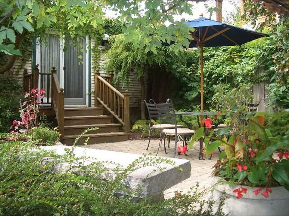 1st image of 2638 N Marshfield Ave #2