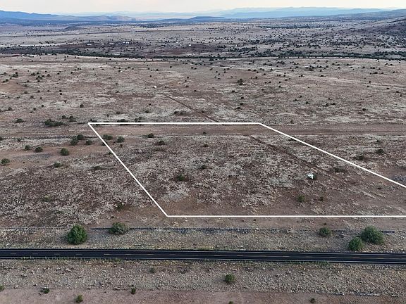 4th image of 10111 W Old Highway 66