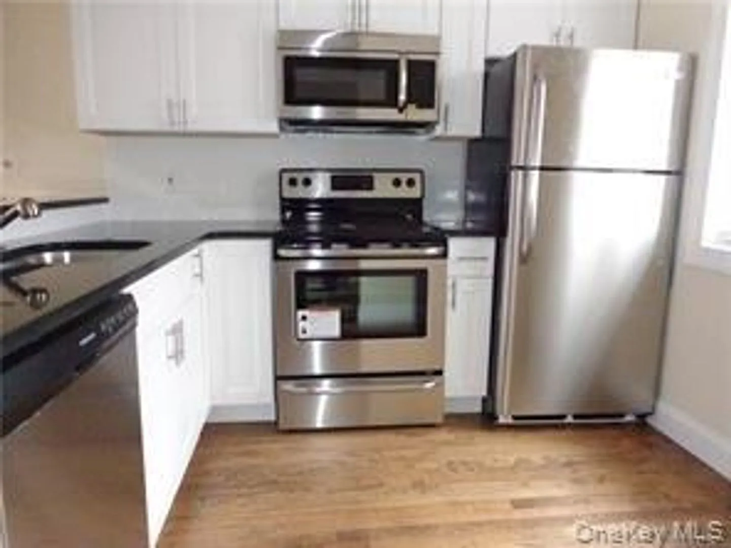 Two bedroom Hudson Point Condo in Ossining — Photo 4