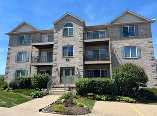 3031 Holiday Ct #8, Bettendorf, IA 52722