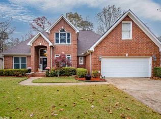 41 Aberdeen Dr, Little Rock, AR 72223
