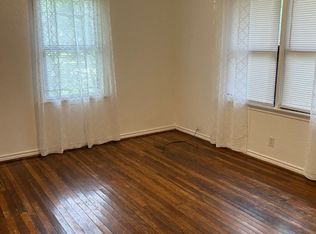 215 Allen Rd, Oyster Creek, TX 77541