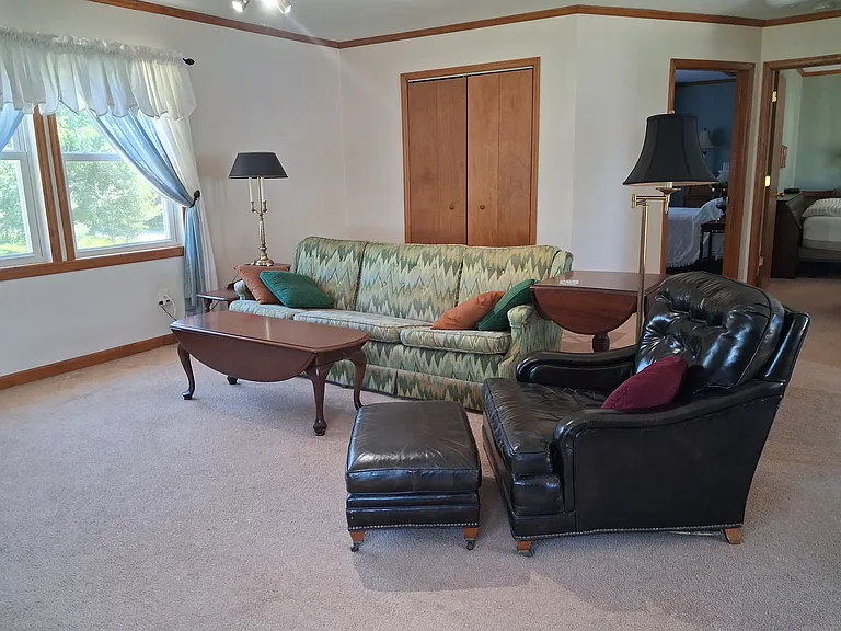 220 Riverview Ave — Photo 18