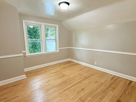 5th image of 5726 N 40th St
