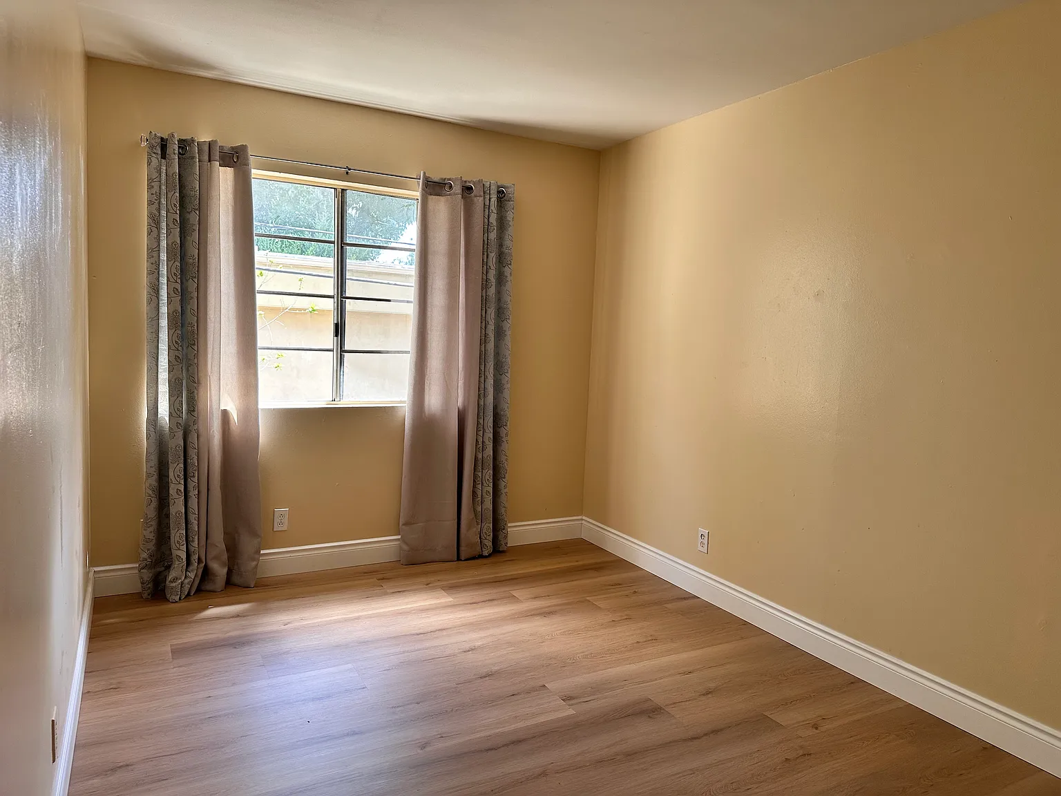 3 bed, 1196 sqft, $2,750 — Photo 4