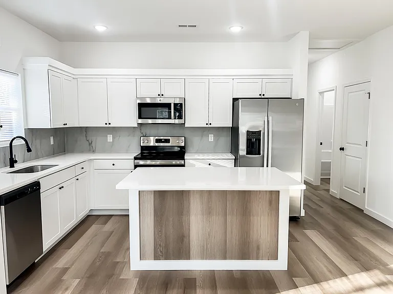 276 Hummingbird Ln — Photo 5
