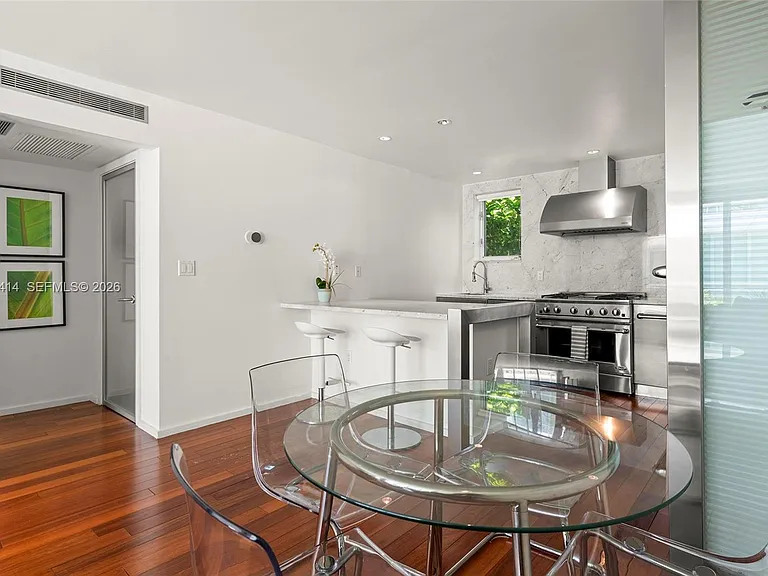 1601 West Ave #202 — Photo 9