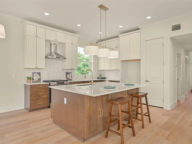4444 Shady Lake Dr — Photo 17