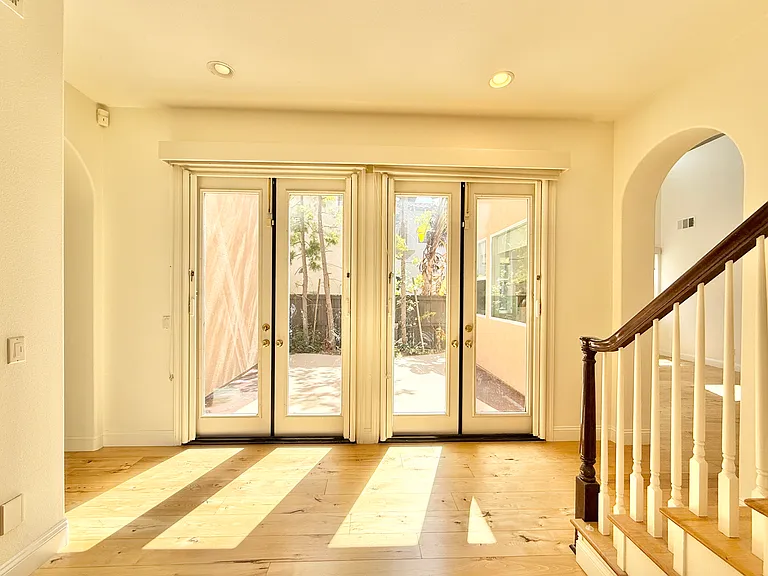 13835 Kerry Ln — Photo 7