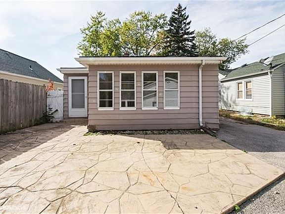 4th image of 204 S Glenwood Pl
