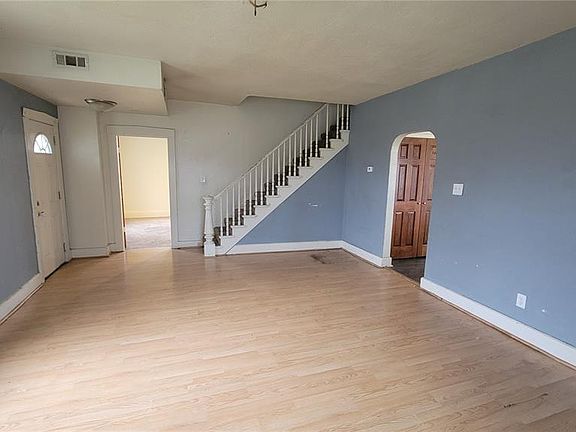 3rd image of 702 N Allen St