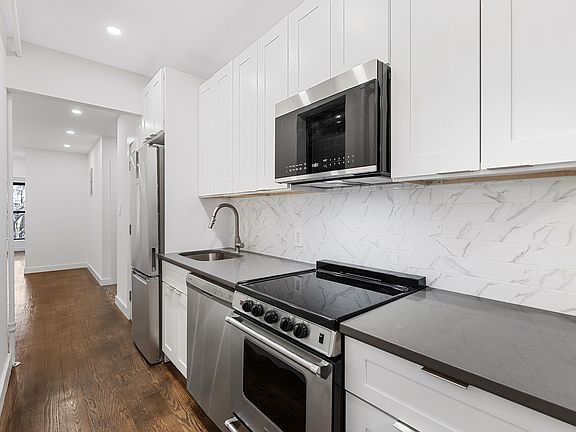 5th image of 313 E 92nd St #5W