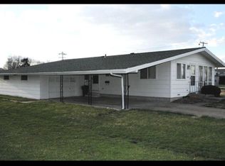 204 S Grand St, Clarence, MO 63437