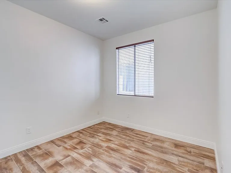 10948 Positano St — Photo 15
