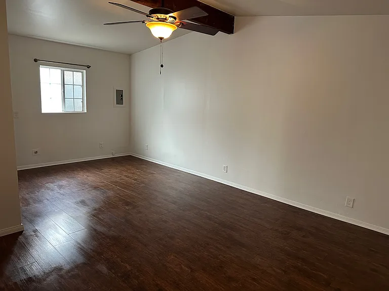 1244 Devon Ln — Photo 7