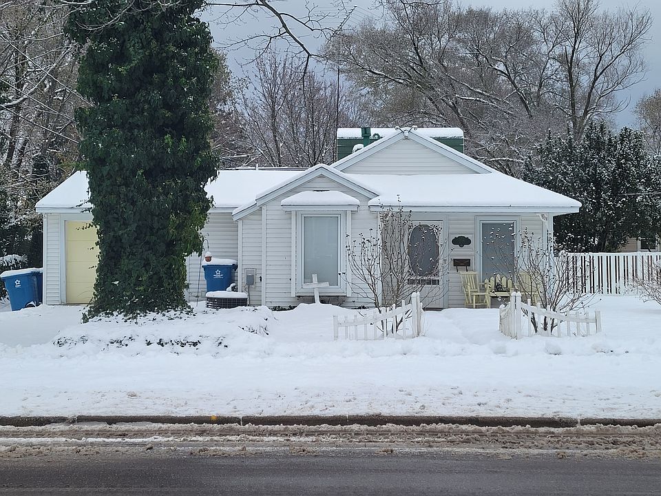 1st image of 208 S Griffin St