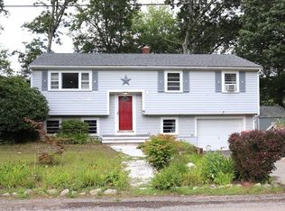 3 E Edgewater Dr, Wareham, MA 02571