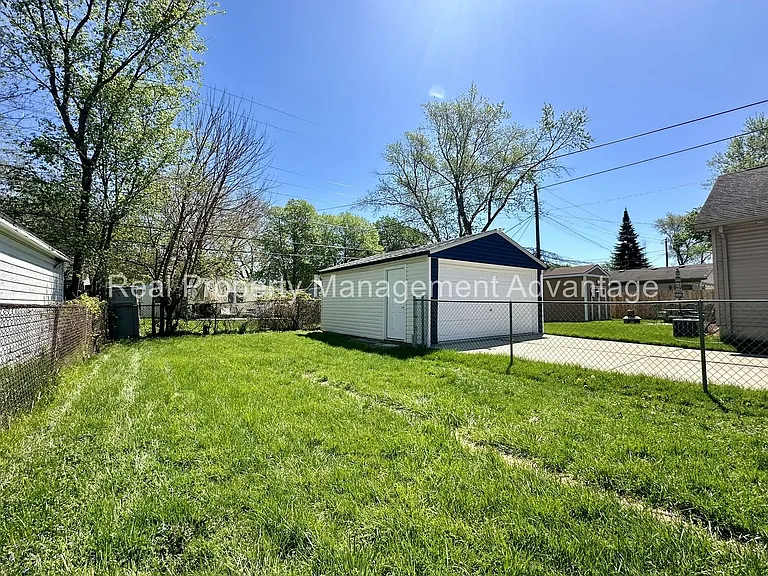 2128 Romeo St — Photo 19