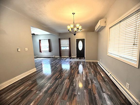 3rd image of 2115 Court St