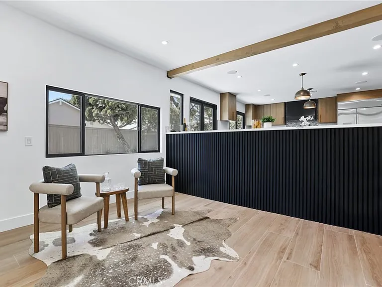 3889 Humboldt Dr — Photo 17